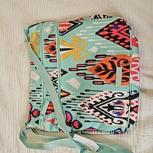 ❗️LAST CHANCE❗️Vera bradley triple zip hipster NWT